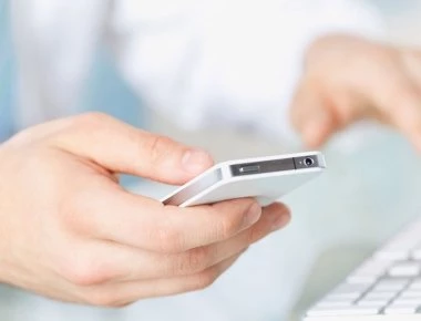 Τέλος στην αδήλωτη εργασία: Υποχρεωτική δήλωση υπερωριών ακόμα και με sms